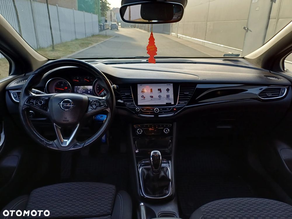 Opel Astra 1.6 CDTI Dynamic S&S - 9