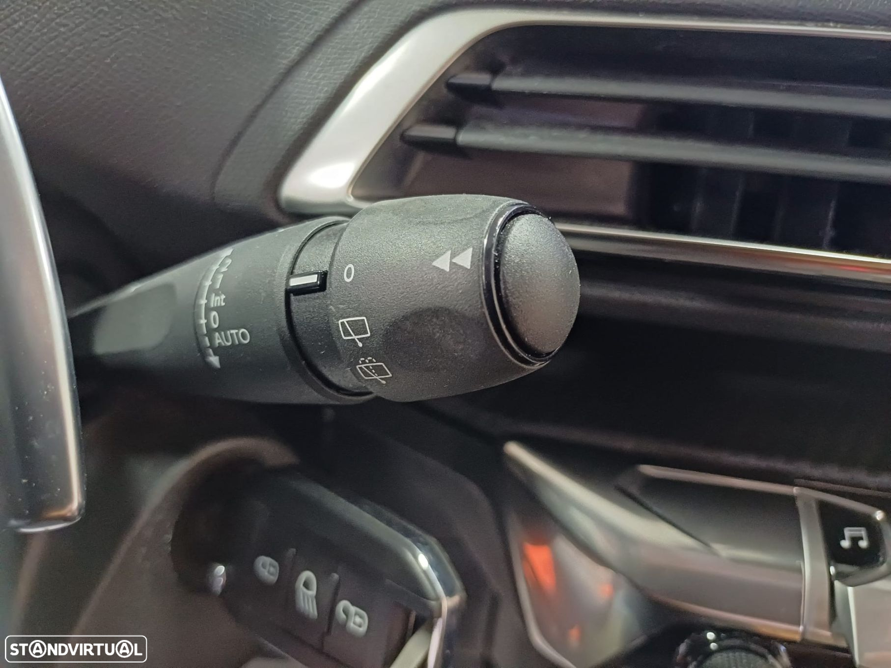 Peugeot 5008 1.2 PureTech Allure EAT8 - 19