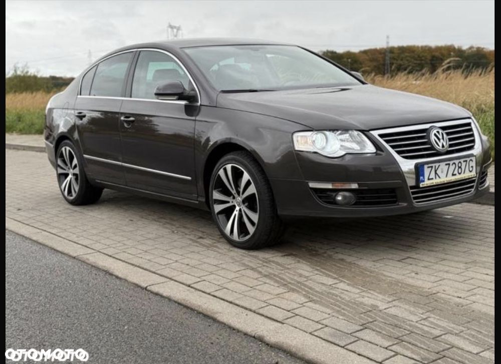 Volkswagen Passat 2.0 TDI Highline - 2