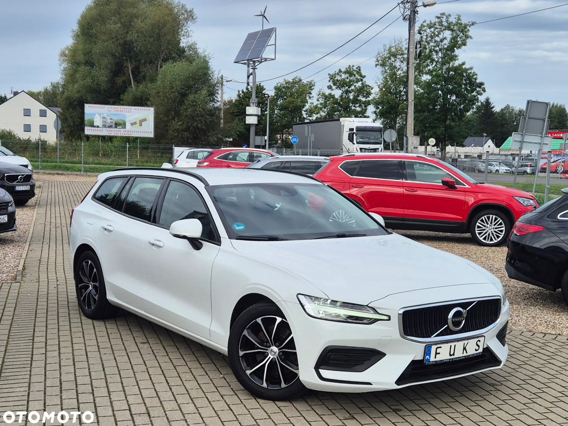 Volvo V60 B3 B DKG Momentum - 7