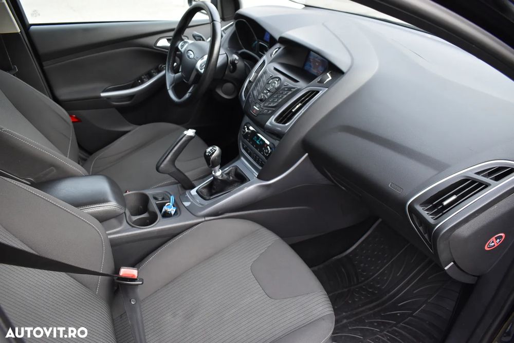 Ford Focus 1.6 TDCI DPF Start-Stopp-System Titanium - 13