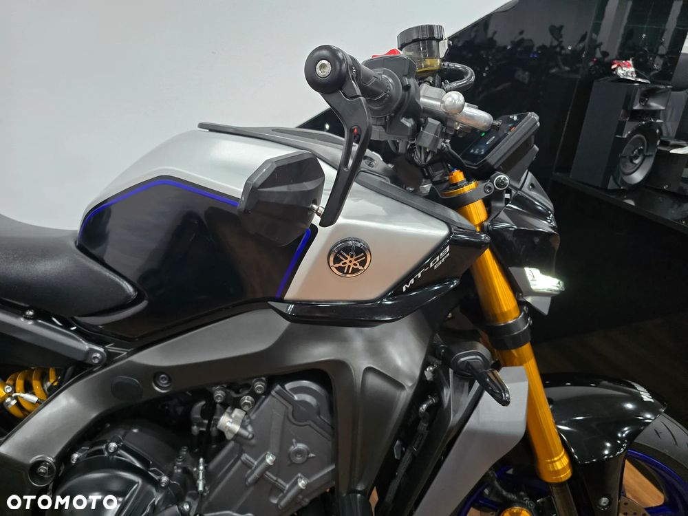 Yamaha MT - 28