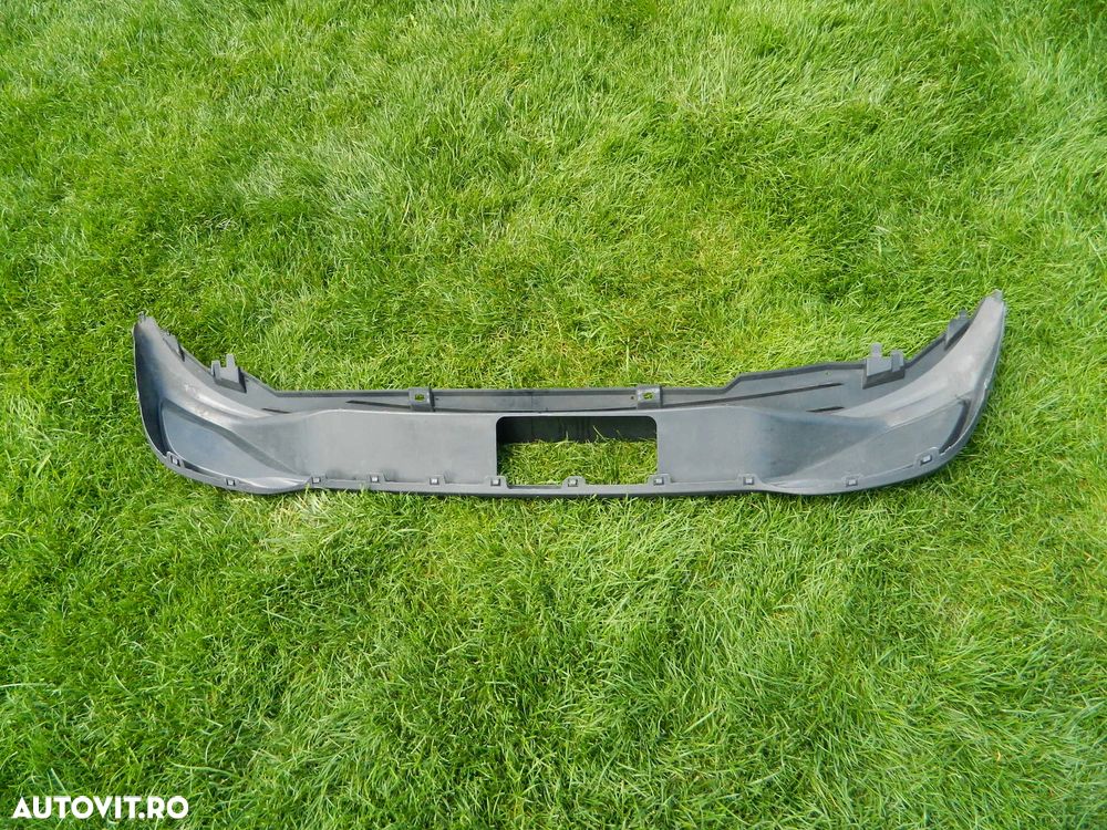 Difuzor bara spate VW Golf 8 model 2020-2024 cod 5H6807568 - 4