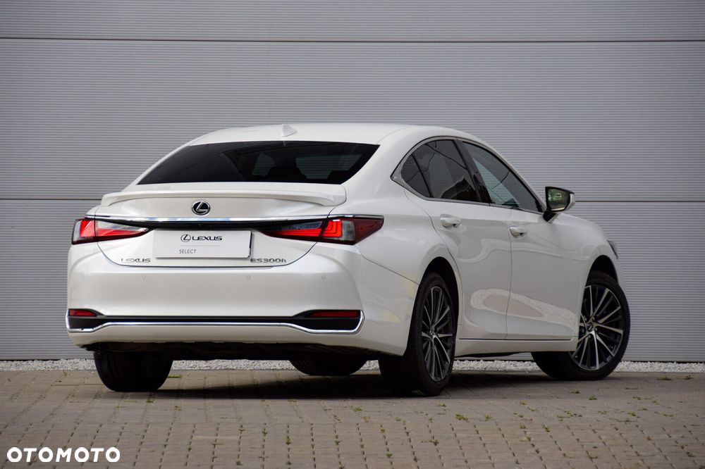 Lexus ES 300h Business Edition - 3