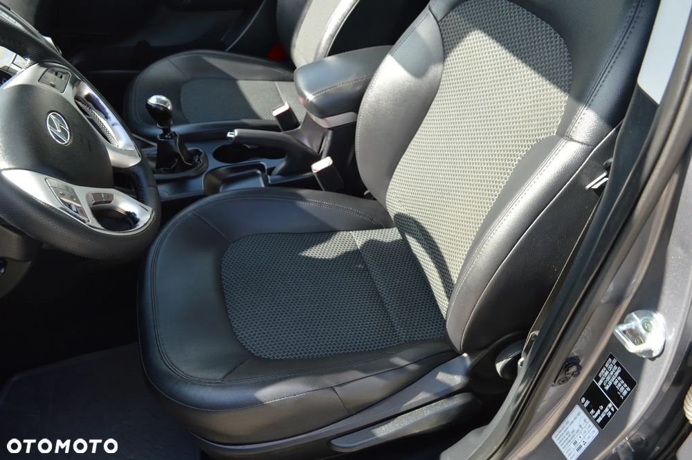 Hyundai ix35 1.7 CRDi Comfort 2WD - 17