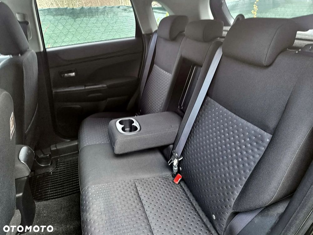 Mitsubishi ASX 1.8 DI-D 2WD Instyle - 25