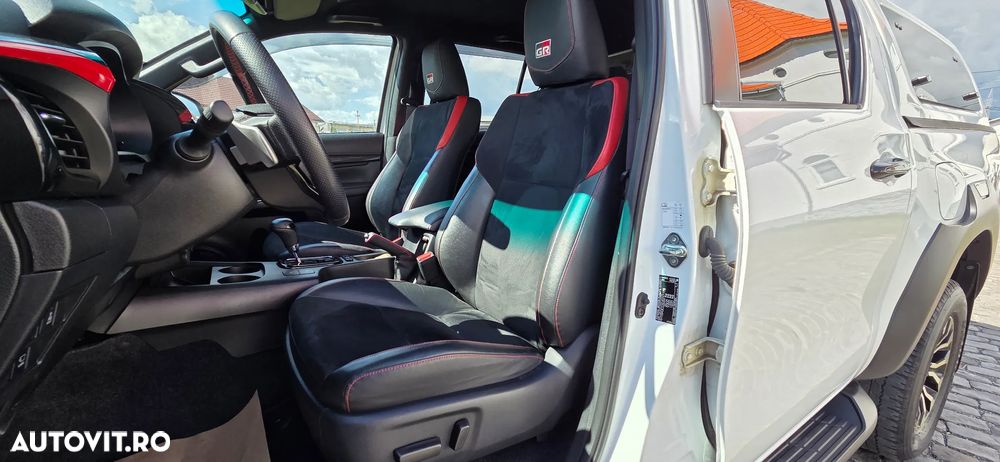 Toyota Hilux 2.8D 204CP 4x4 Double Cab AT GR Sport - 25