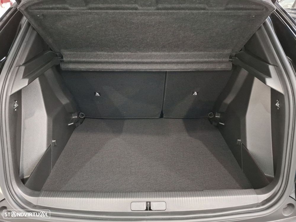 Peugeot 2008 1.2 PureTech Allure - 21