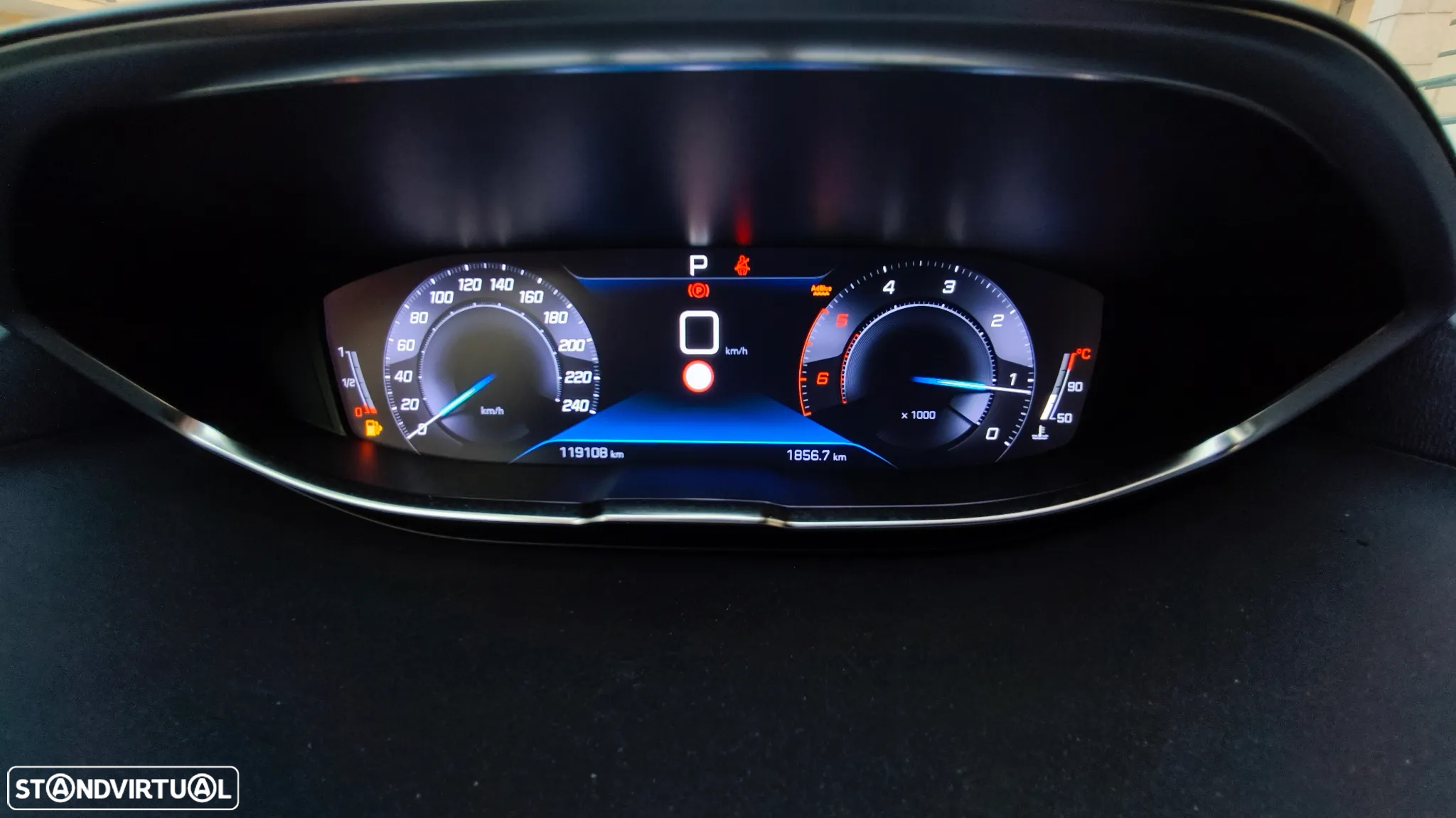 Peugeot 5008 1.5 BlueHDi GT Line EAT8 - 4