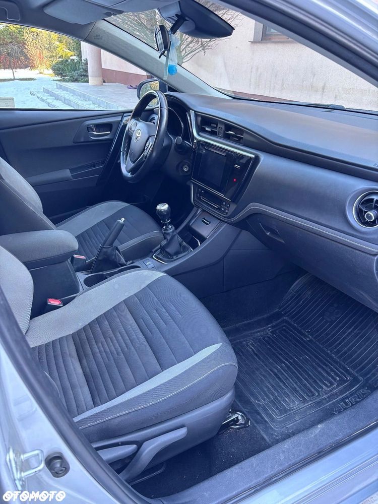 Toyota Auris 1.33 VVT-i Premium - 16