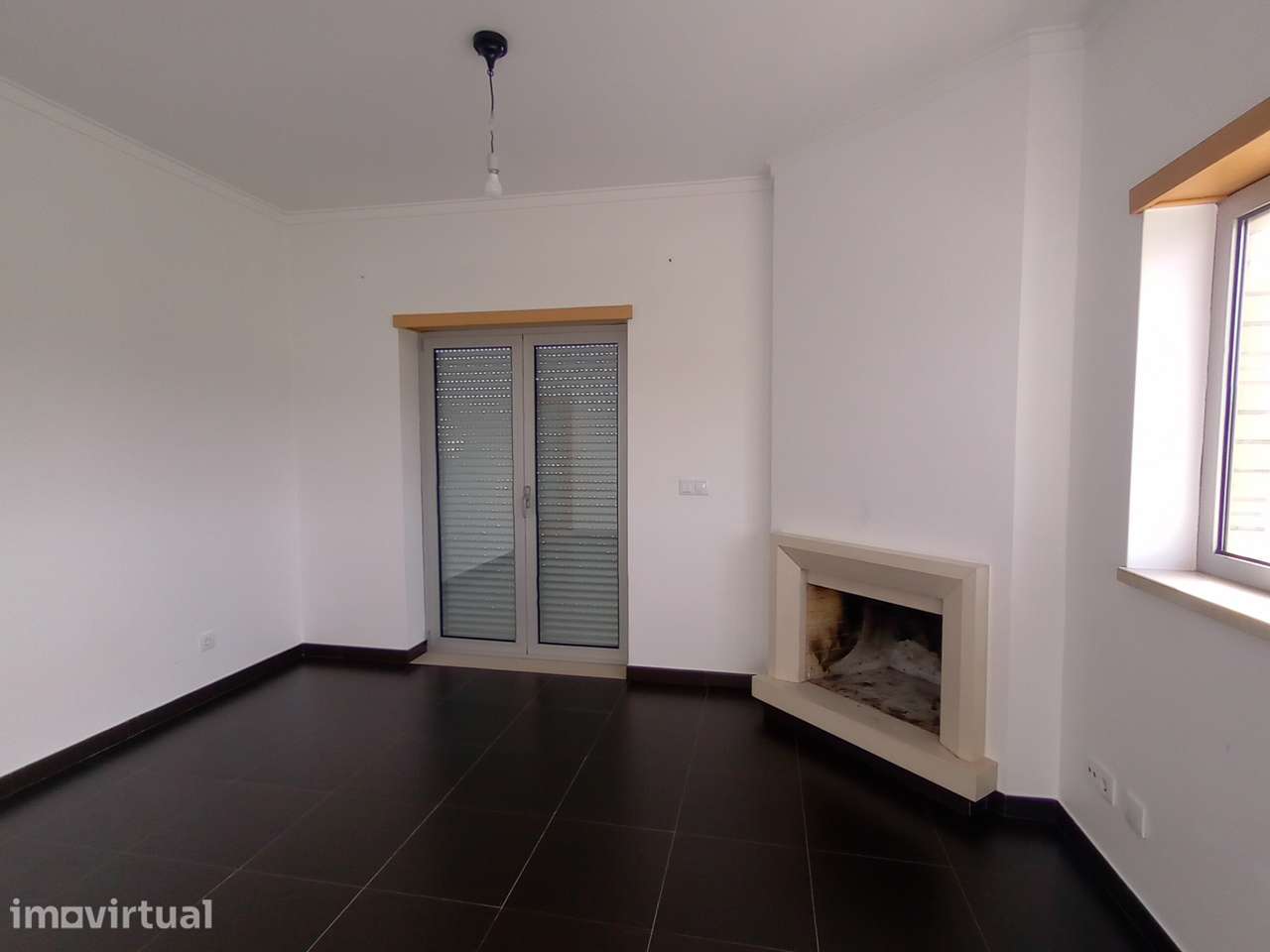 Apartamento T2 com garagem privada - Louriçal/Pombal - Grande imagem: 2/10