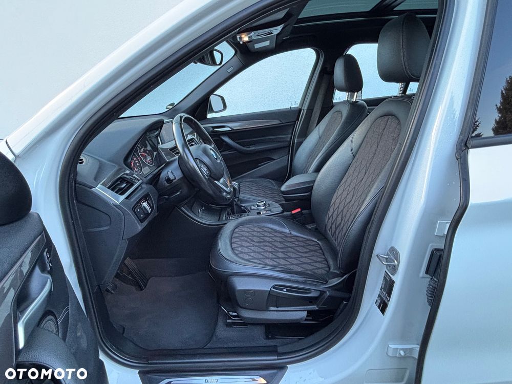 BMW X1 sDrive18d xLine - 24