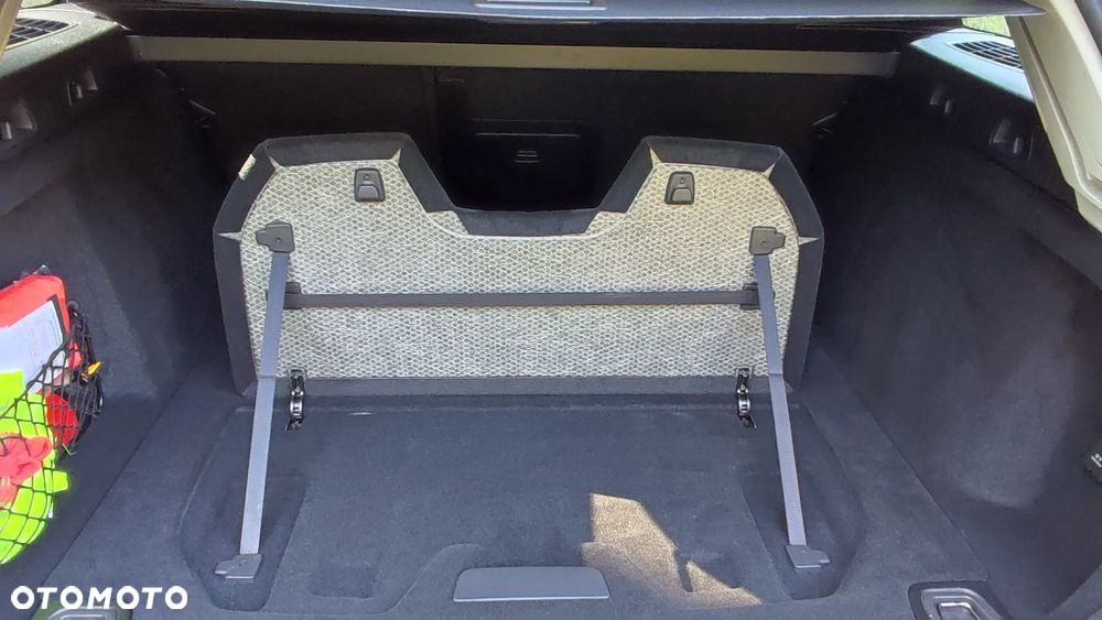 Volvo V60 B4 D Core - 16