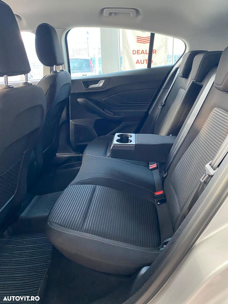 Ford Focus 1.5 EcoBlue Start-Stopp-System TITANIUM - 12