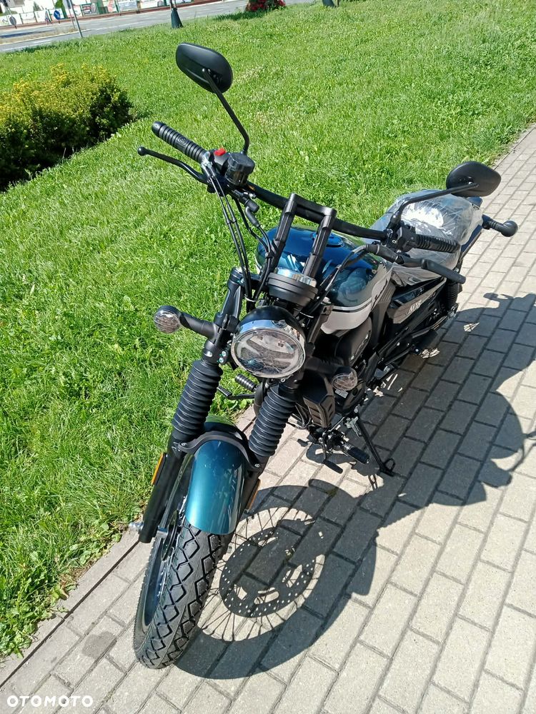 Junak M18 - 12