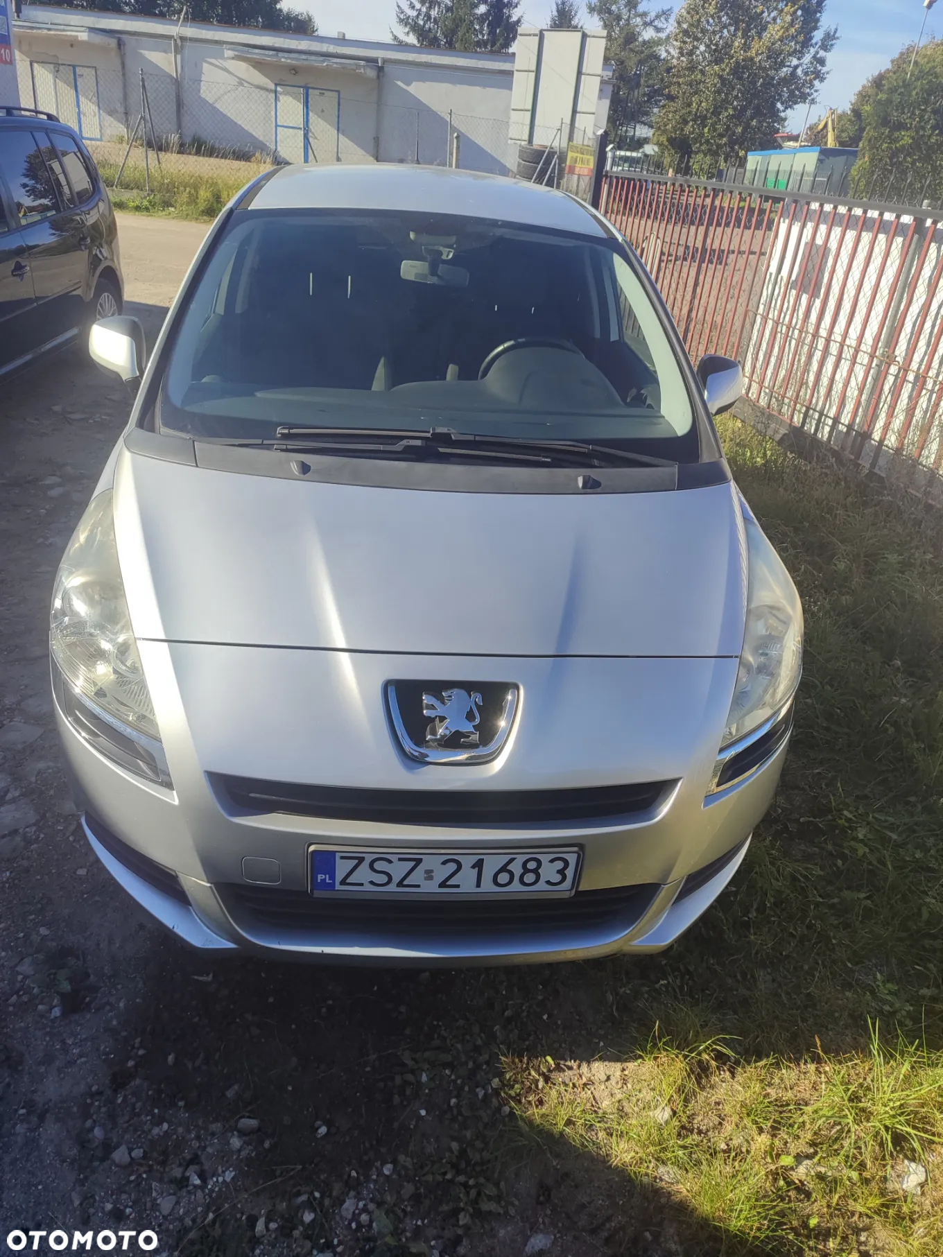Peugeot 5008 - 10