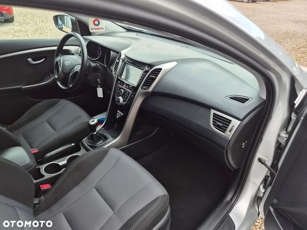 Hyundai i30 - 23