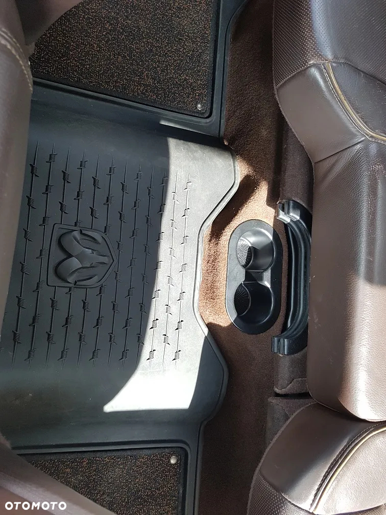 Dodge RAM 1500 5.7 4x4 - 22