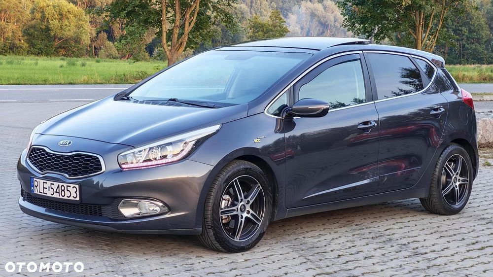 Kia Ceed 1.4 CVVT Dream Team Edition - 18