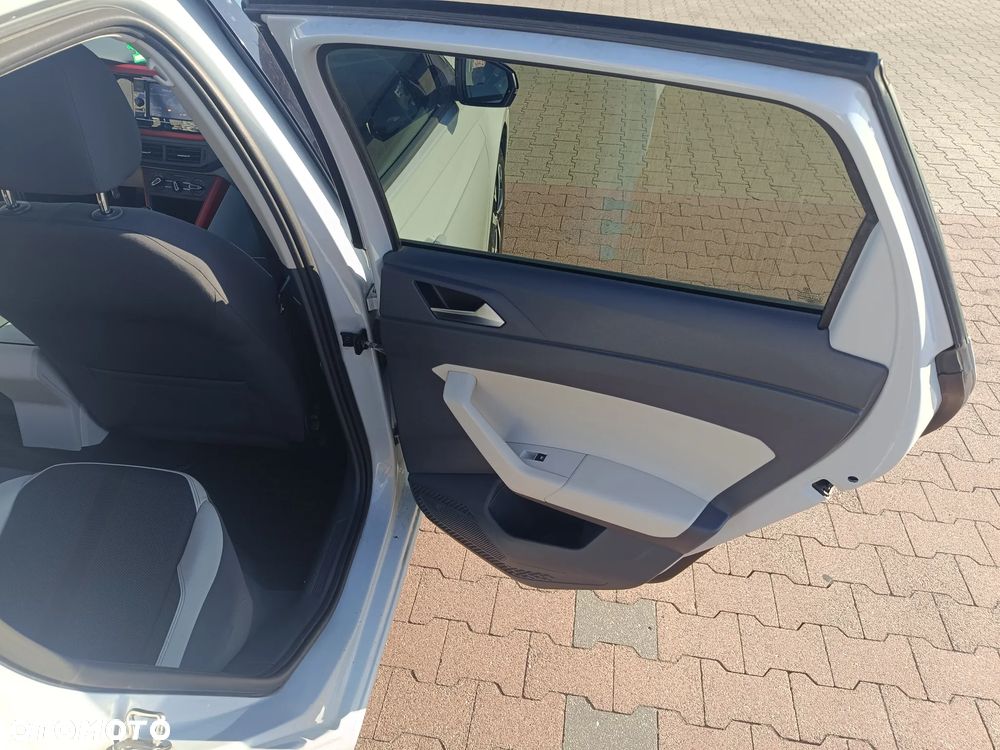 Volkswagen Polo 1.0 TSI Beats - 21