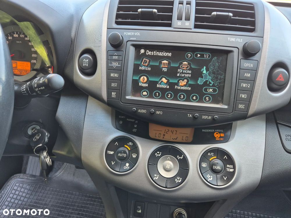 Toyota RAV4 2.0 4x4 Automatik Sol - 36