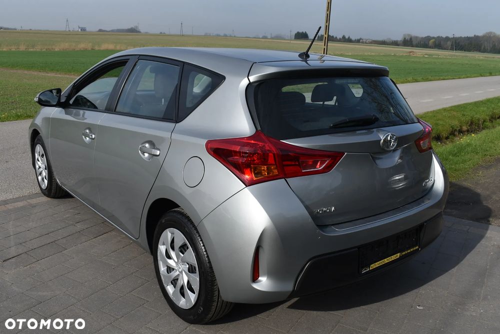 Toyota Auris - 10