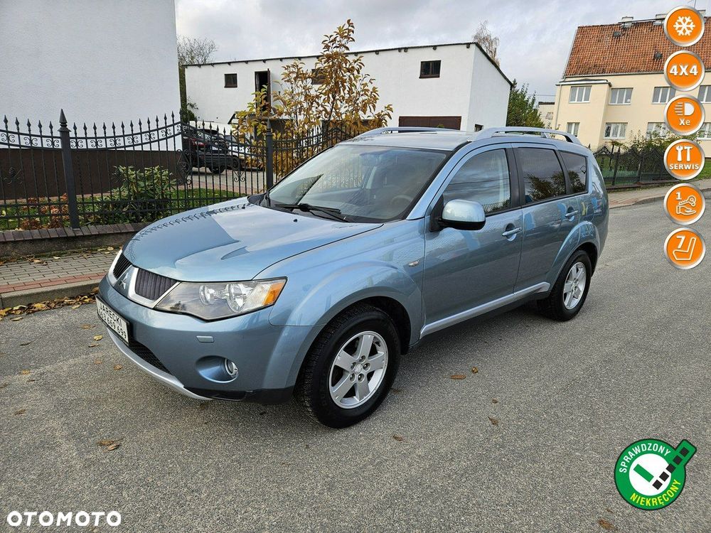 Mitsubishi Outlander - 1