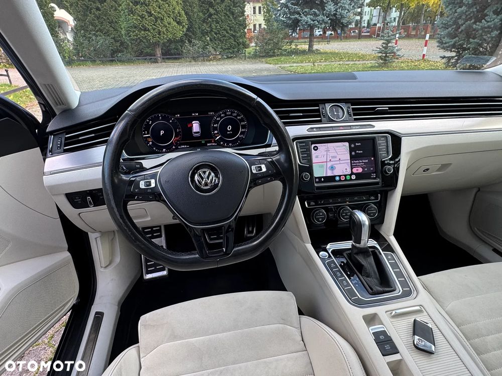 Volkswagen Passat - 31