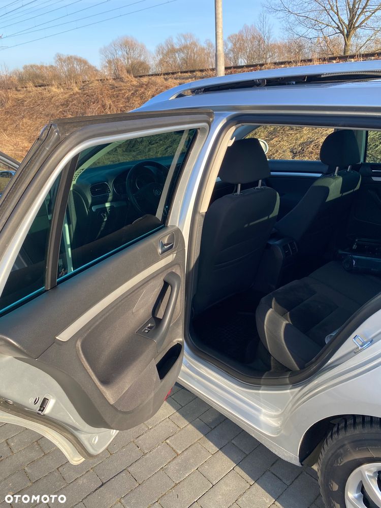 Volkswagen Golf 1.6 TDI DPF Highline - 15