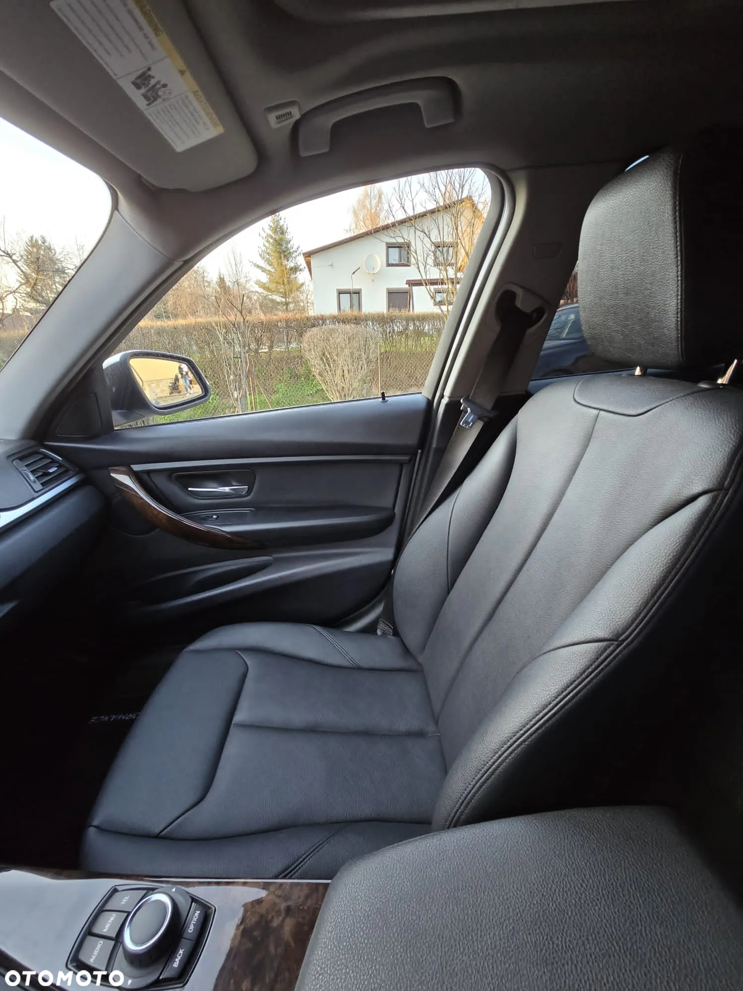 BMW Seria 3 328i Touring xDrive Sport-Aut Luxury Line - 7