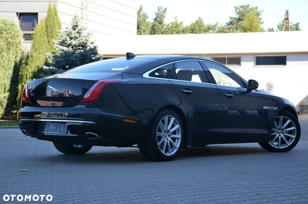 Jaguar XJ - 14