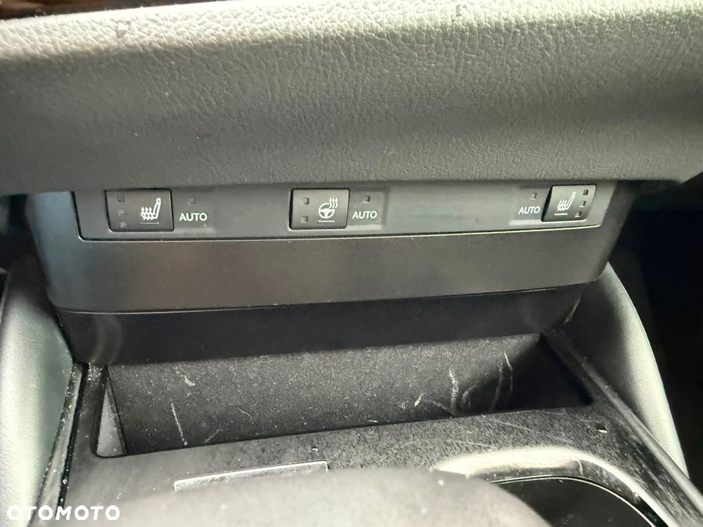 Lexus ES 300h Elegance - 22