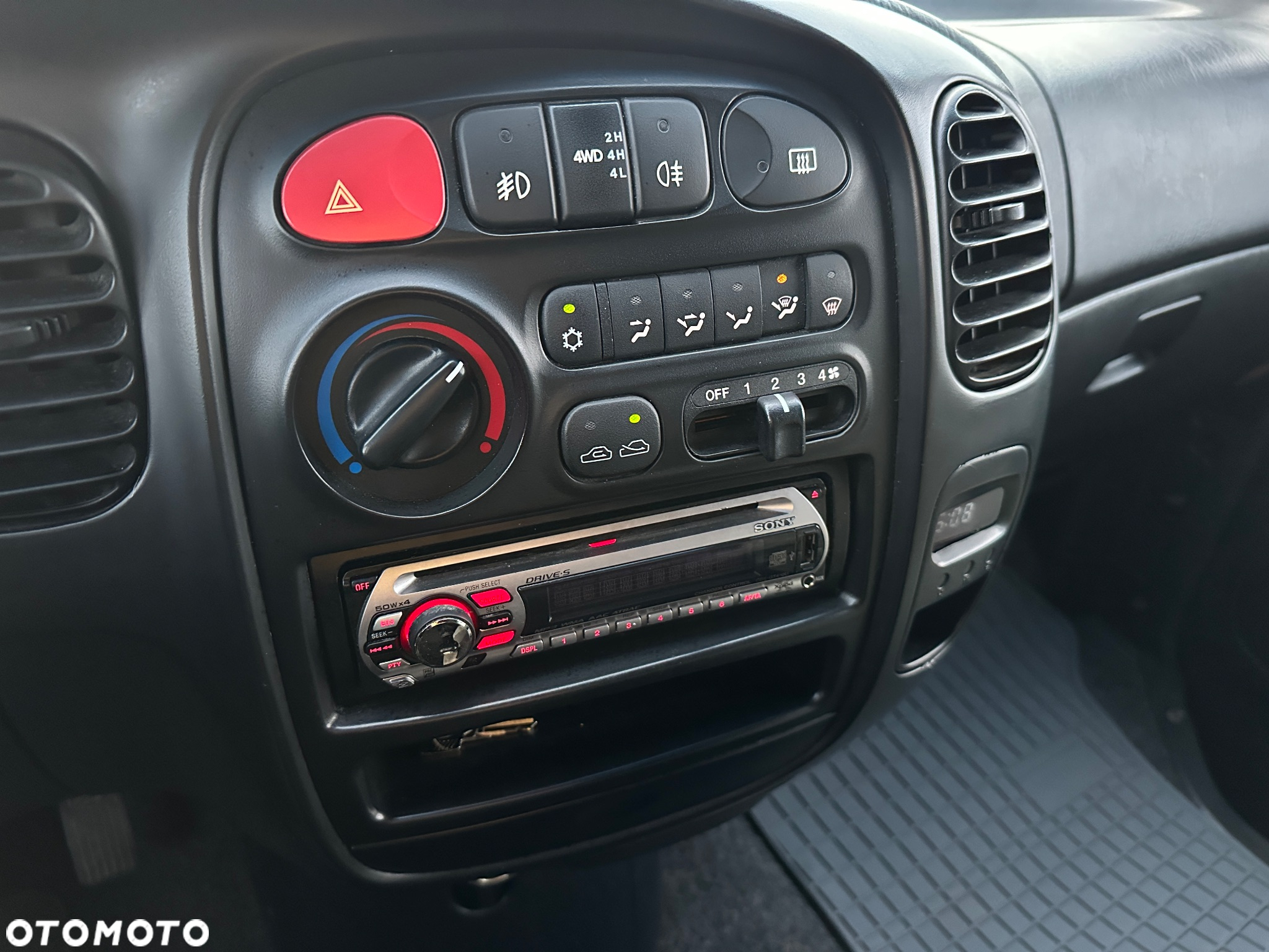 Hyundai H-1 Starex - 20