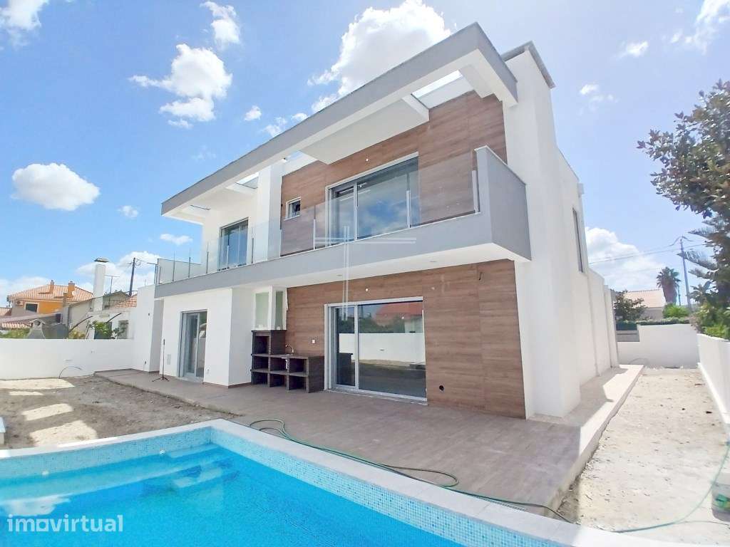 Moradia isolada T4, arquitetura contemporânea com garagem e piscina... - Grande imagem: 2/36