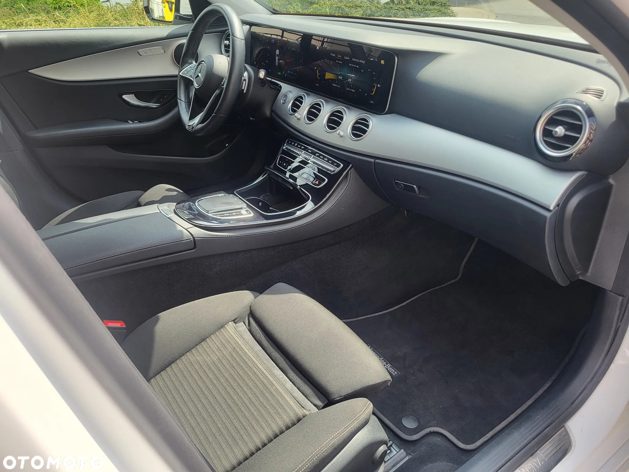 Mercedes-Benz Klasa E 220 d T 9G-TRONIC Avantgarde - 19