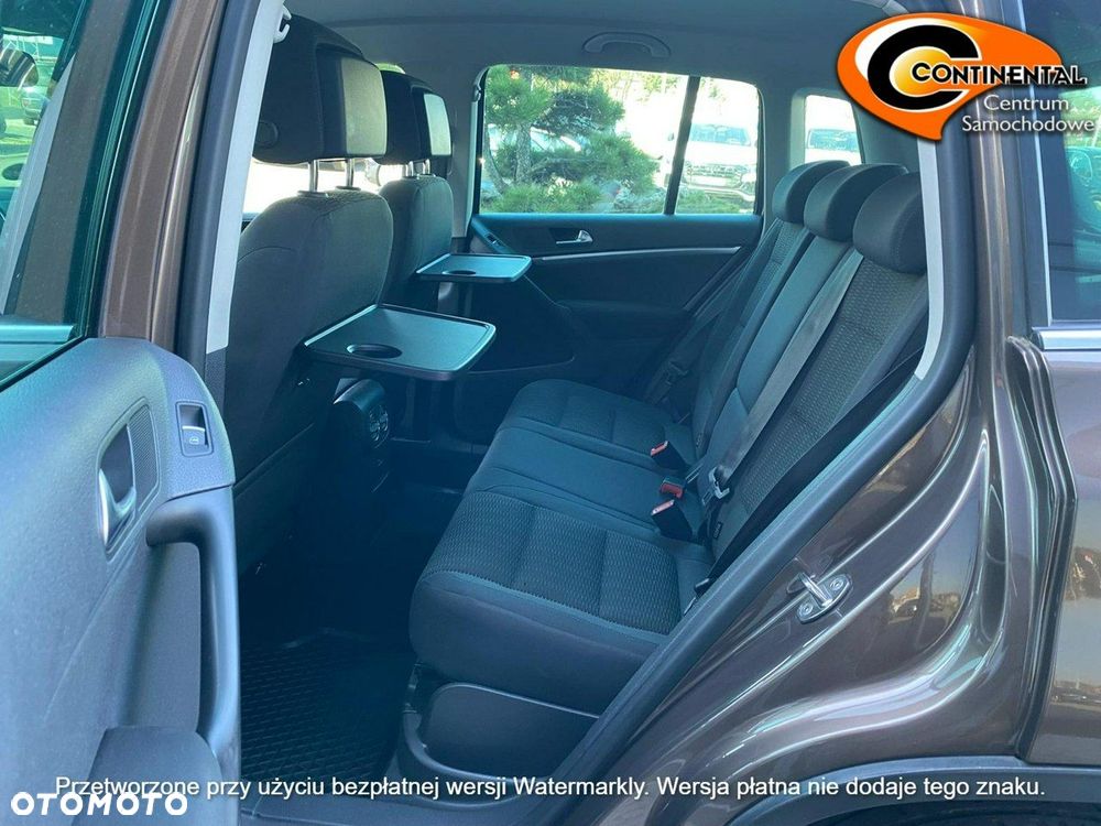 Volkswagen Tiguan - 12