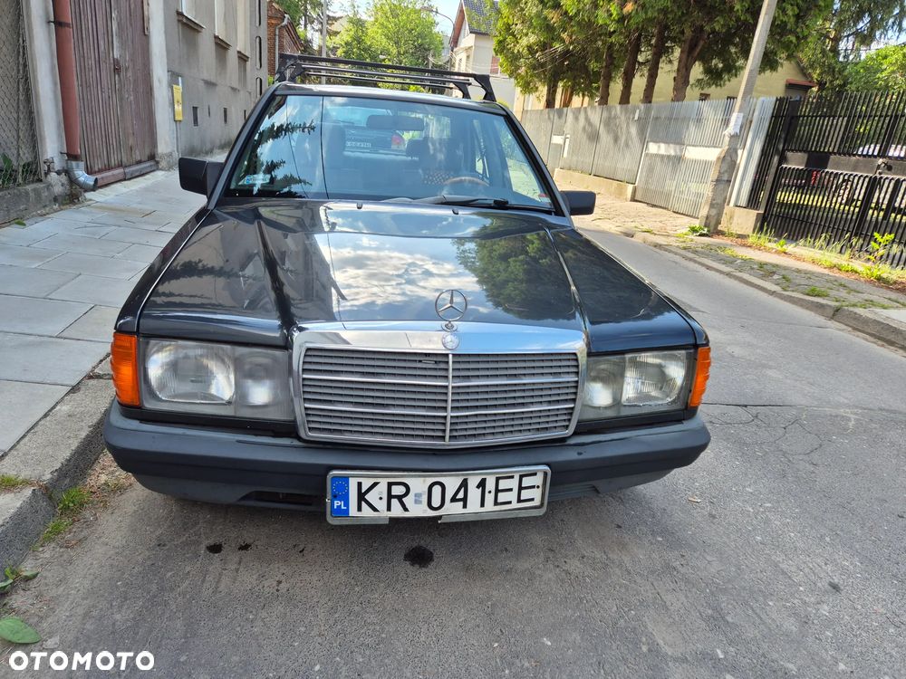 Mercedes-Benz W201 (190) - 4