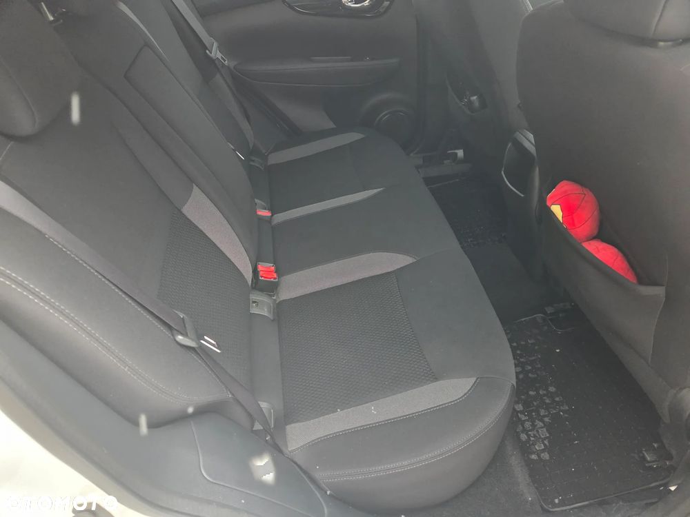Nissan Qashqai 1.3 DIG-T ACENTA - 4