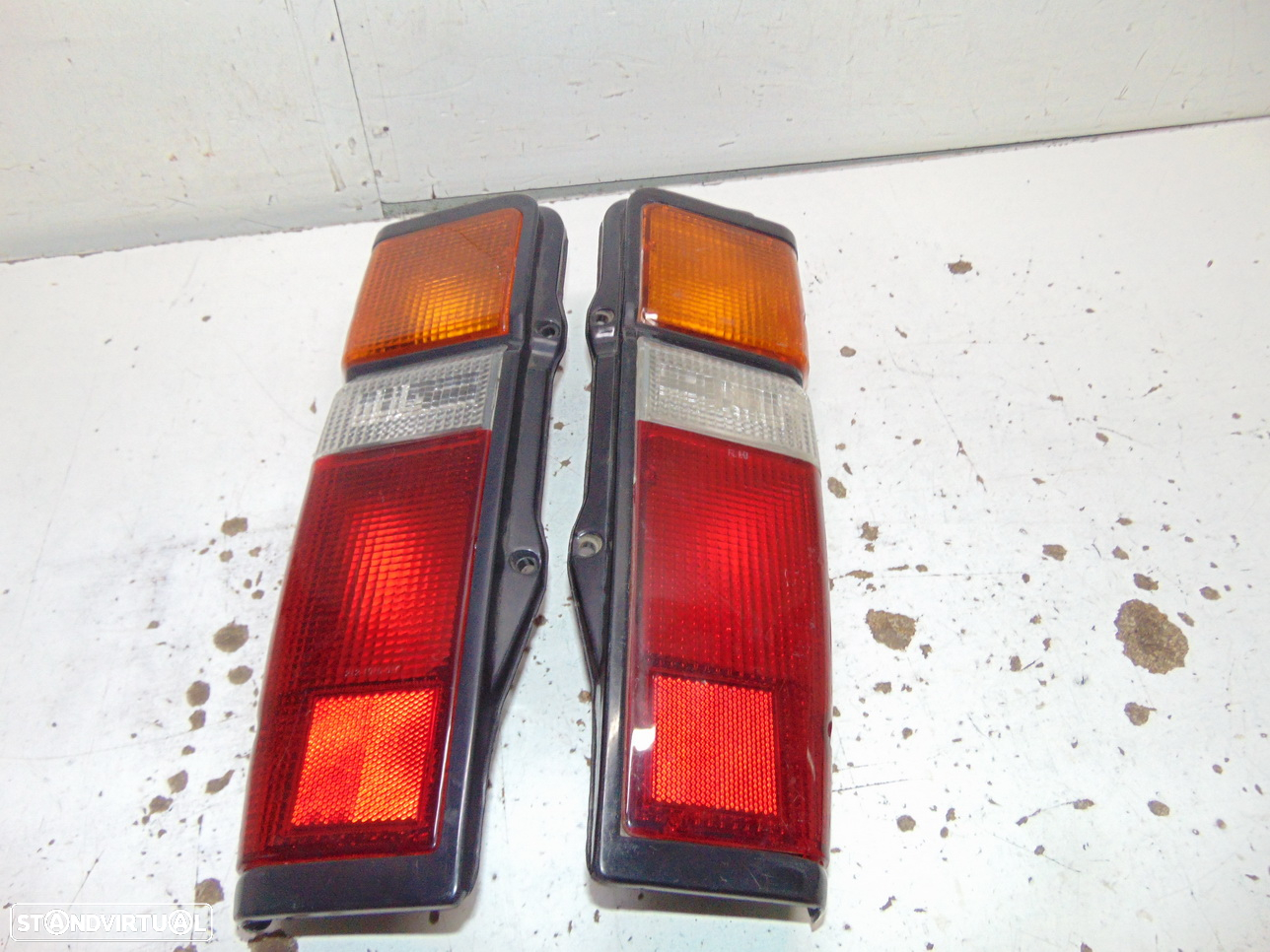 Toyota Hiace LH51 farolins - 7