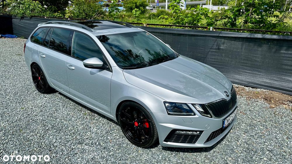 Skoda Octavia 2.0 TDI DSG RS - 34