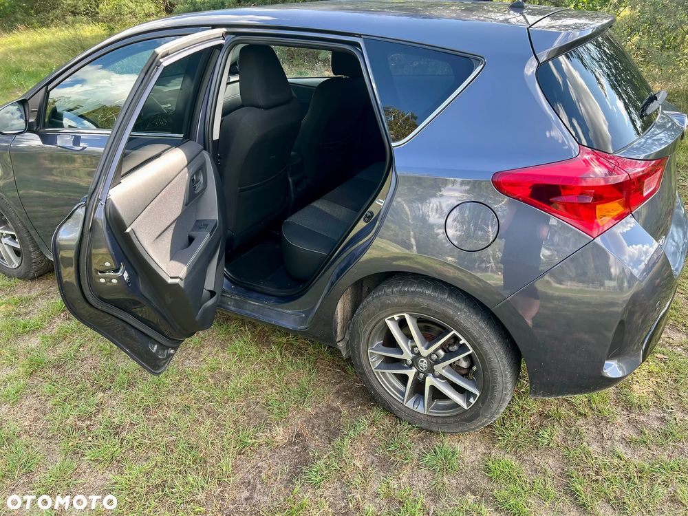 Toyota Auris 1.6 Valvematic Multidrive S Executive - 12