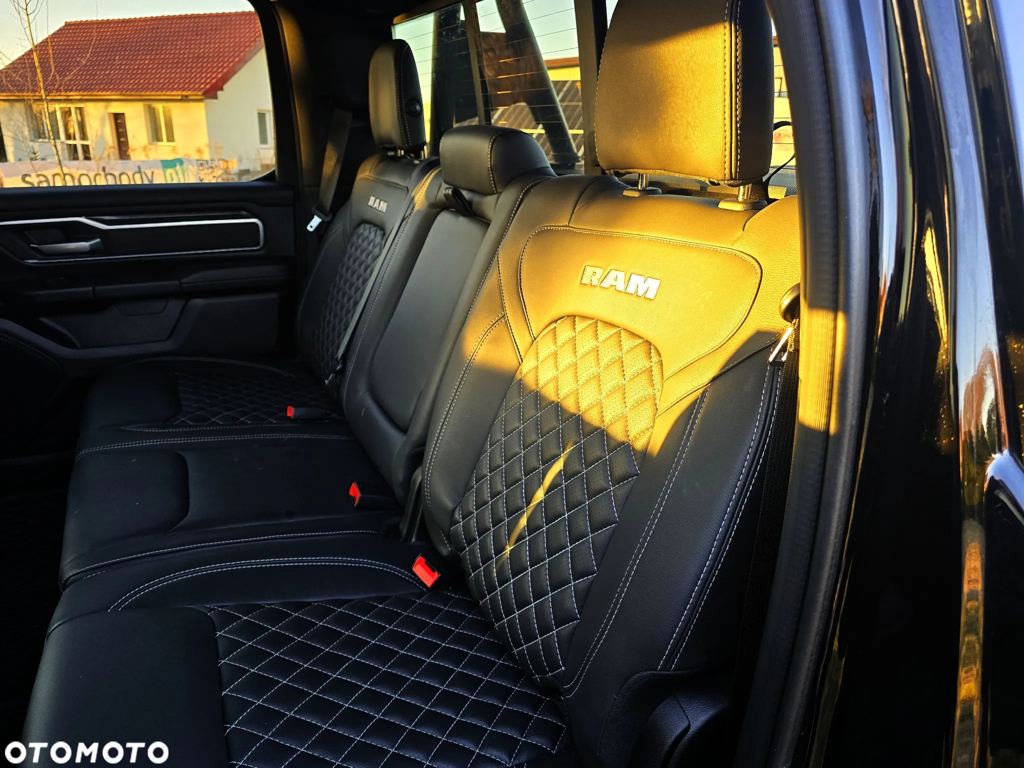 Dodge RAM 1500 5.7 4x4 - 19