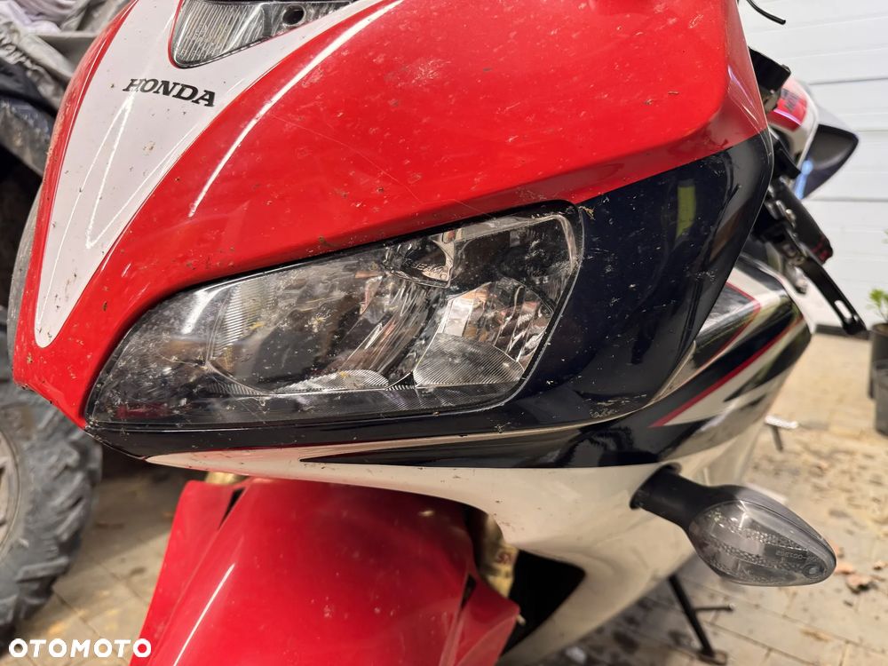 Honda CBR - 12