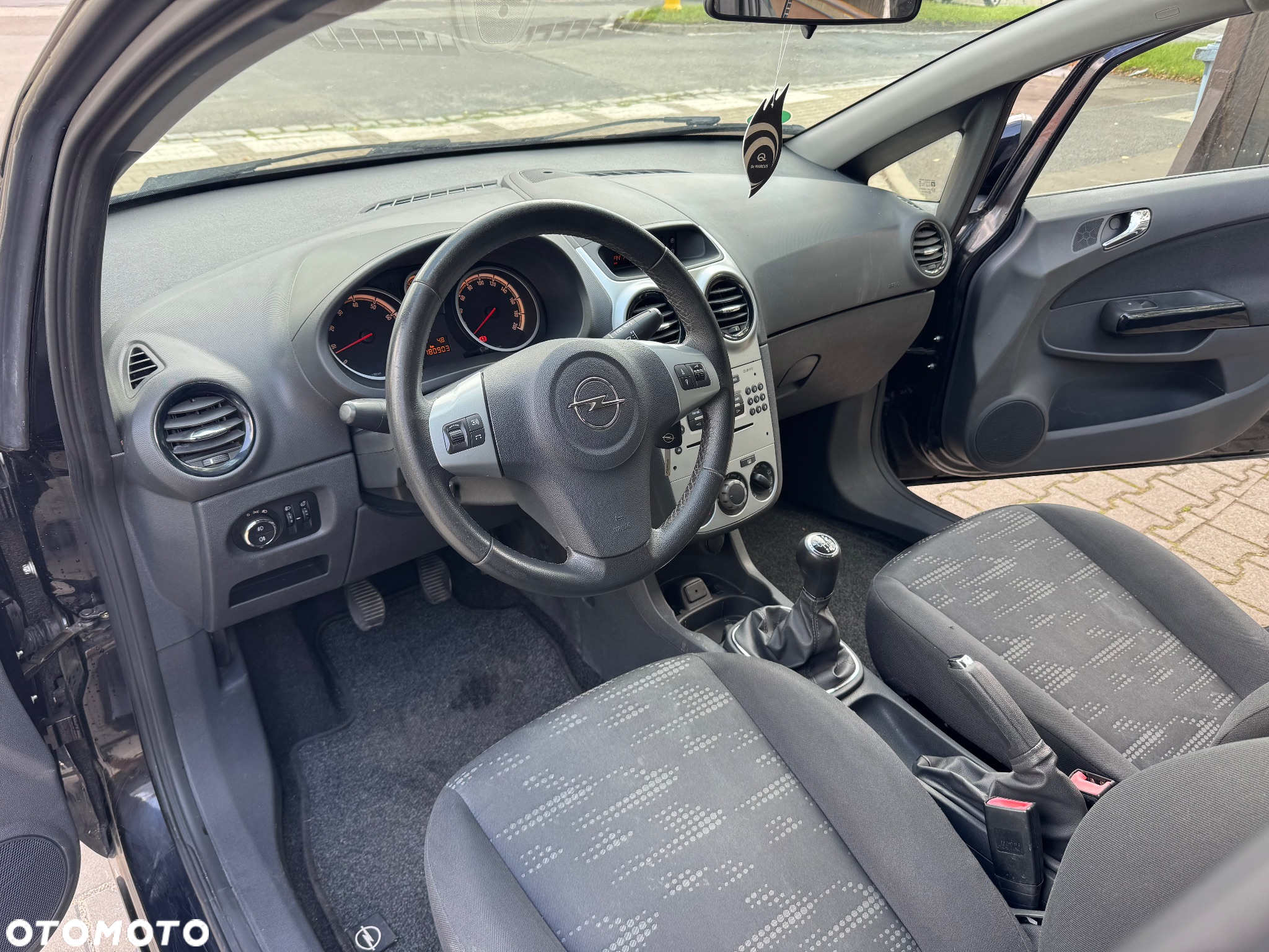 Opel Corsa 1.4 16V Satellite - 5