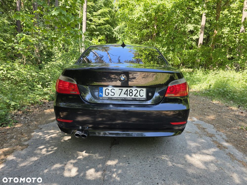 BMW Seria 5 520i - 6