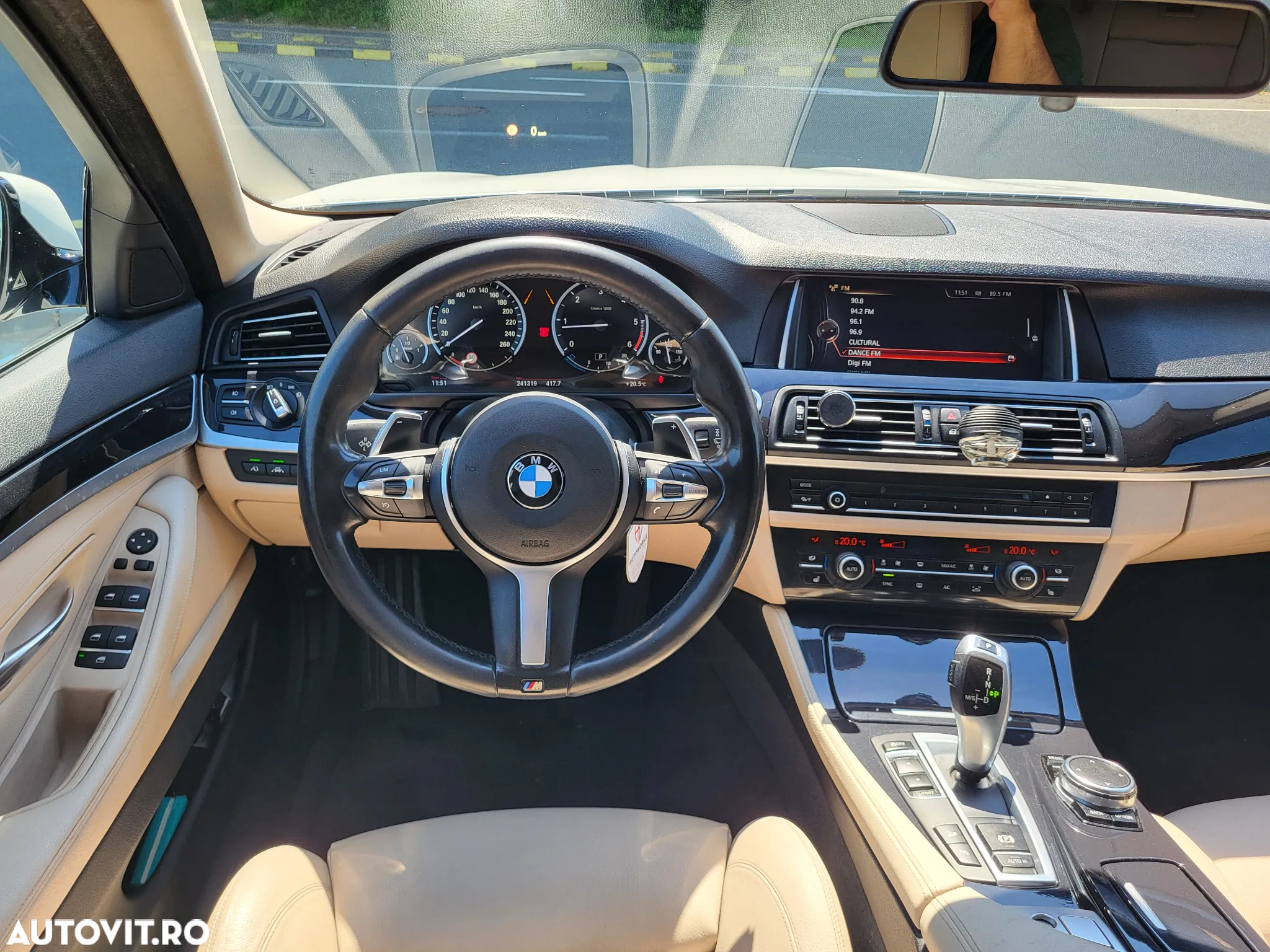BMW Seria 5 520d xDrive Touring Aut. Luxury Line - 15