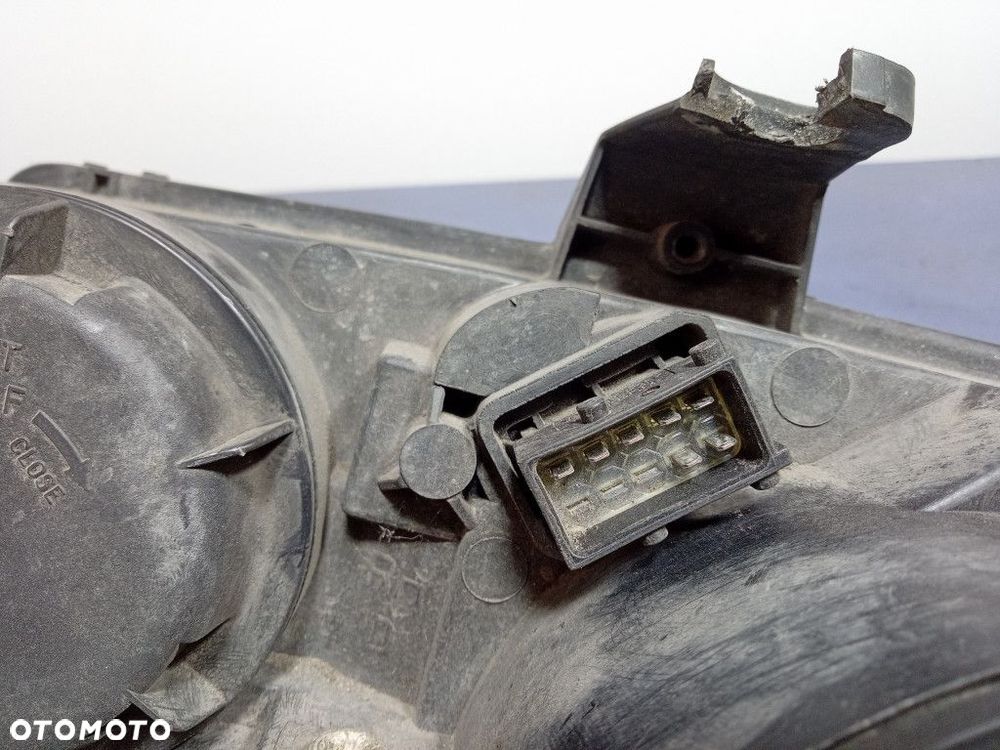 SAAB 9-5 I LIFT REFLEKTOR PRAWY LAMPA PRZEDNIA EU 89006242 - 4