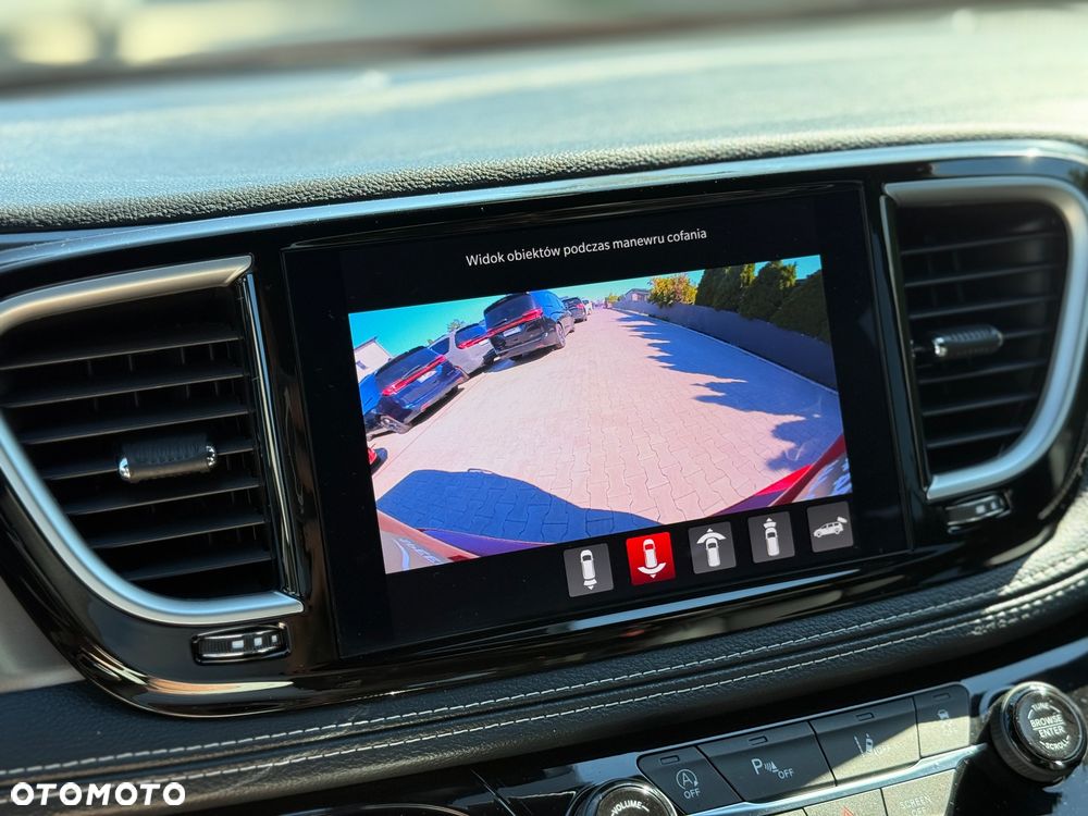 Chrysler Pacifica - 24