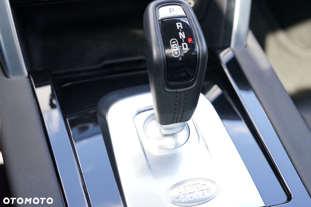 Land Rover Discovery Sport - 26