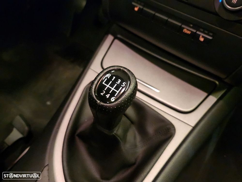 BMW 118 d xDrive - 16